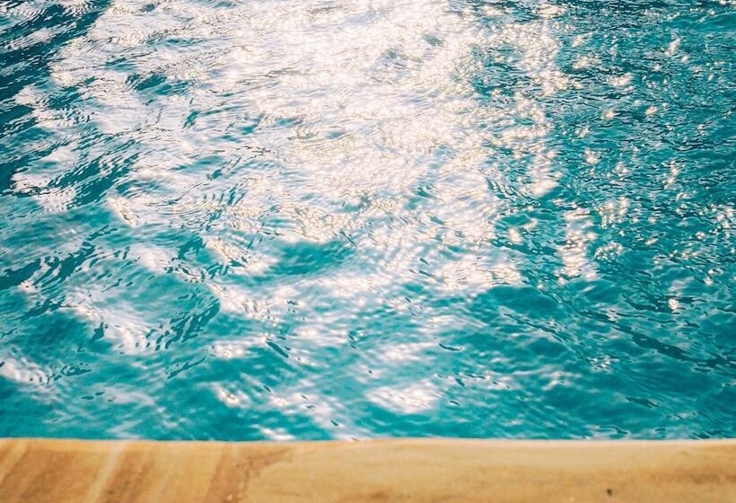 The Star Hotel & Sports Bar Zanzibar