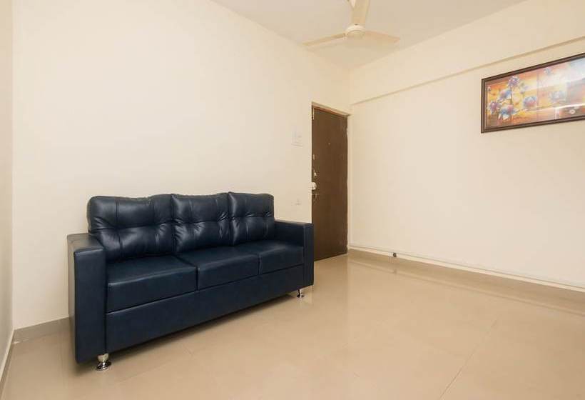 호텔 Oyo 16021 Airoli Apartments