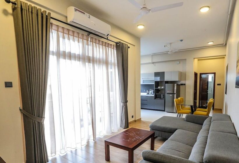 Pink Elephant Tourist Apartment