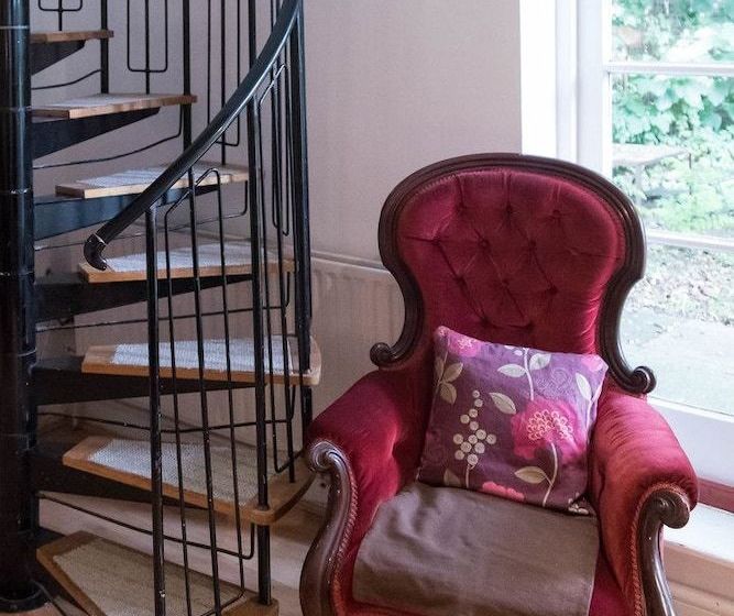 Primrose Hill Garden Cottage