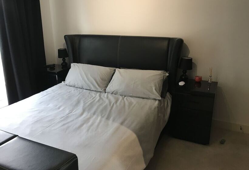 Toothbrush Apartments   Ipswich Waterfront   Regatta Quay