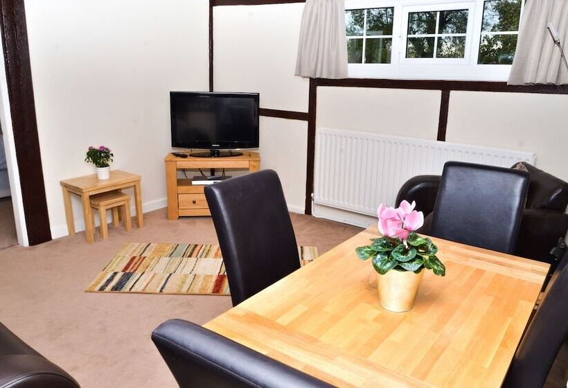 Wrenbury Mill Marina Apartments