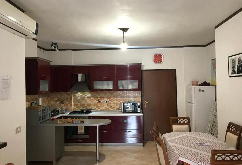 تختخواب و صبحانه Home Sweet Home   Guest House
