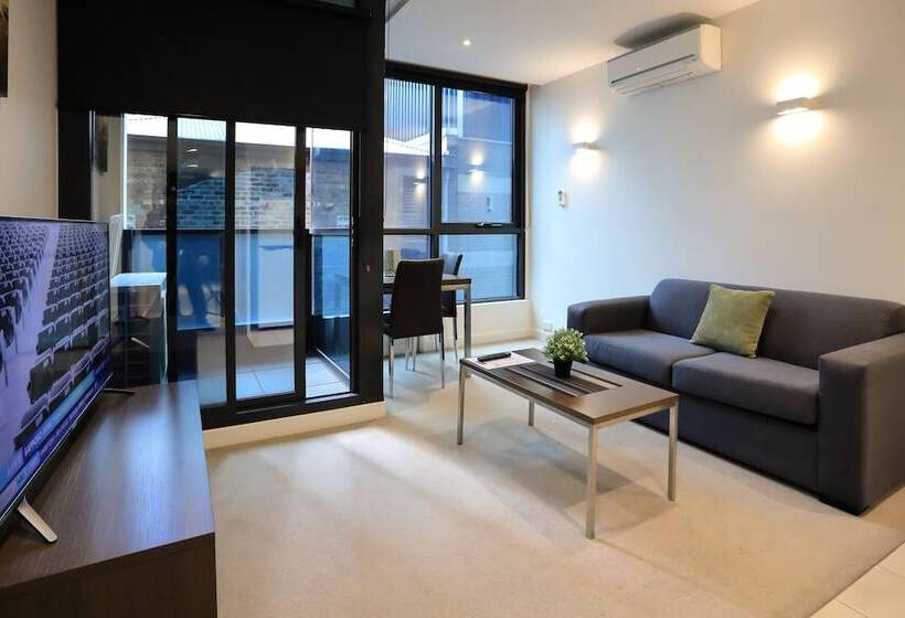 Flinders Street Apartments