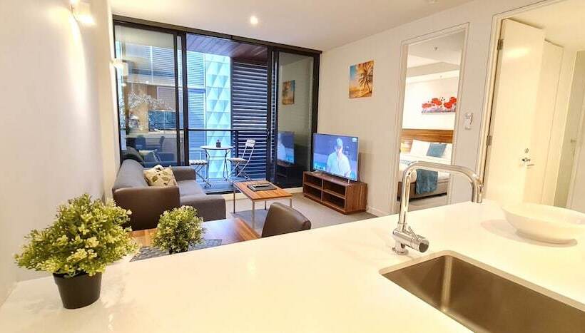 Flinders Street Apartments