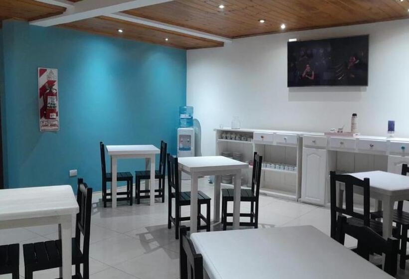 ホテル Avellaneda Suites