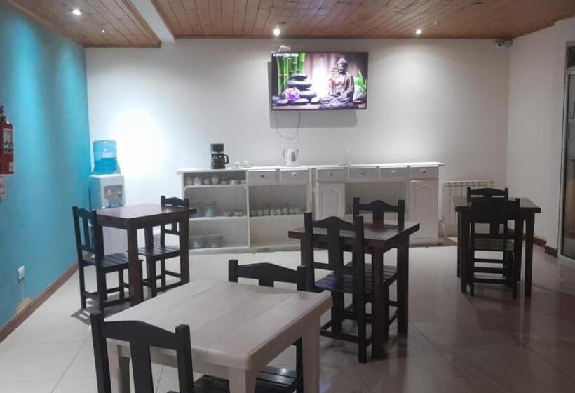 ホテル Avellaneda Suites