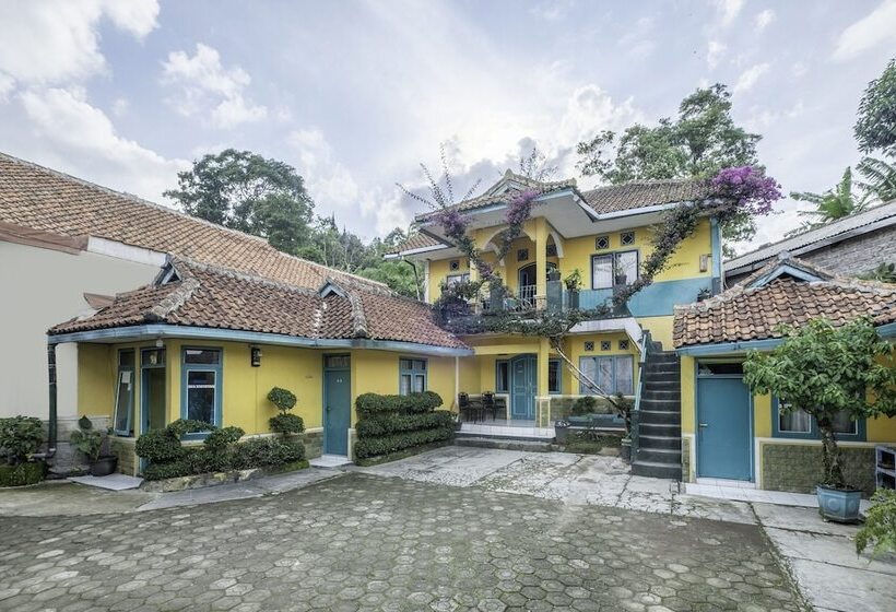 Отель Oyo 2141 Pondok Pulo Sari 2