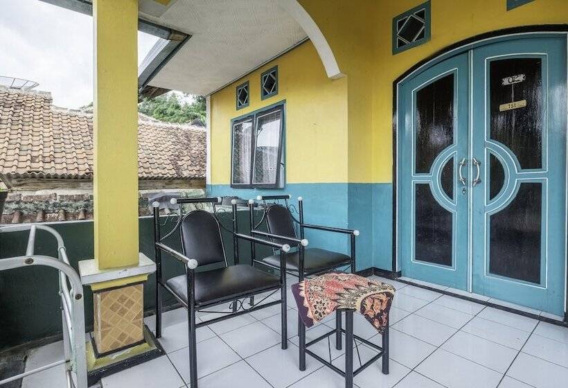 Отель Oyo 2141 Pondok Pulo Sari 2