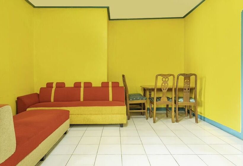 Отель Oyo 2141 Pondok Pulo Sari 2