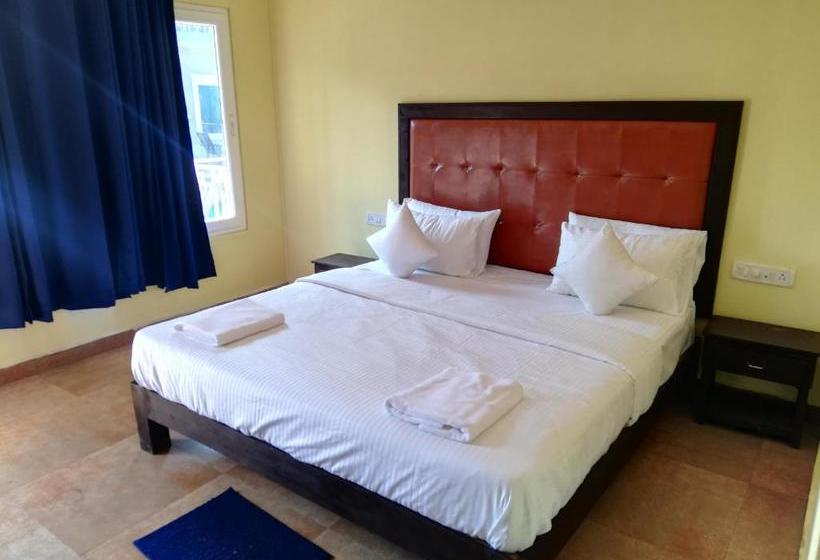 Отель Royal Tulip Goa Beach Cottages