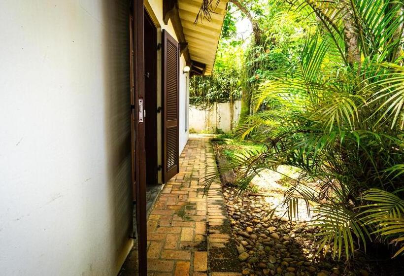 ペンション Canto Das Laranjeiras Beach Club Guaiuba