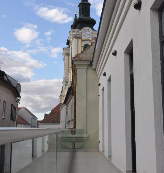 Пансион Centrál Vendégház Székesfehérvár