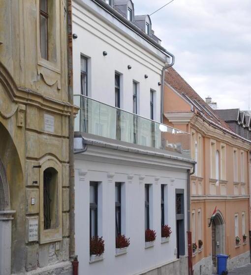 Пансион Centrál Vendégház Székesfehérvár