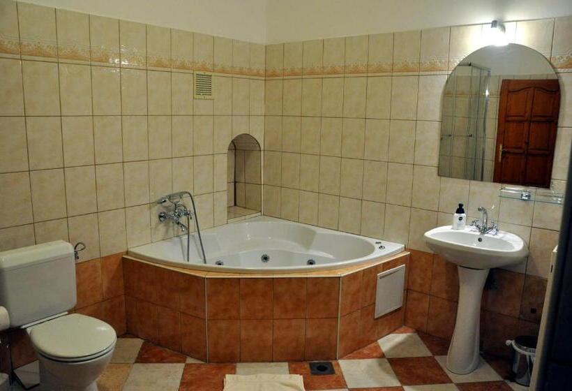 ペンション Centrál Vendégház Székesfehérvár