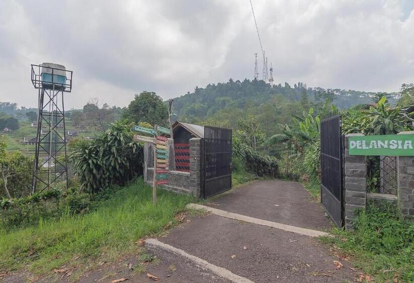 ペンション Reddoorz Resort Syariah Near D Castello Ciater Subang