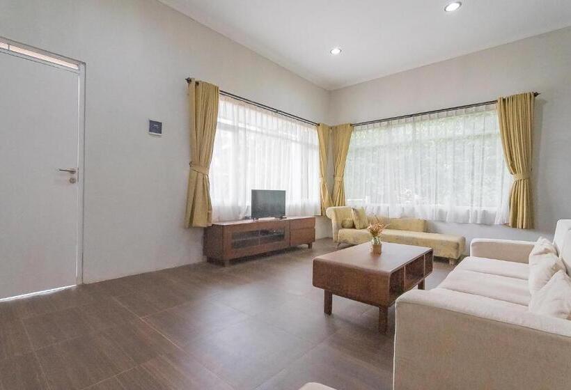 ペンション Reddoorz Resort Syariah Near D Castello Ciater Subang