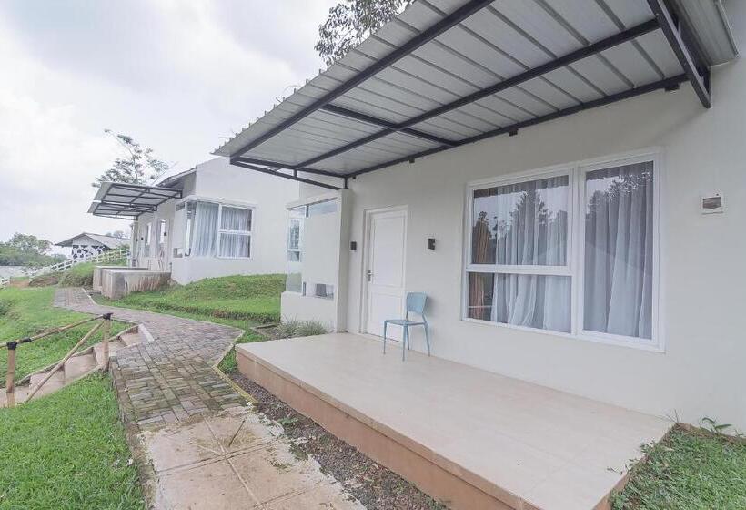 ペンション Reddoorz Resort Syariah Near D Castello Ciater Subang