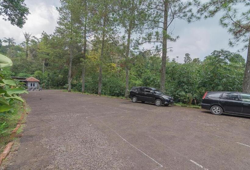 ペンション Reddoorz Resort Syariah Near D Castello Ciater Subang