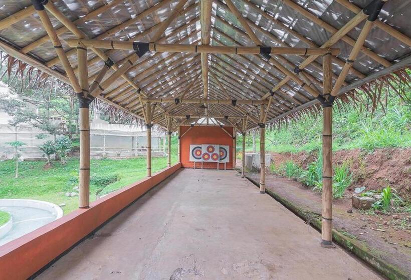 ペンション Reddoorz Resort Syariah Near D Castello Ciater Subang