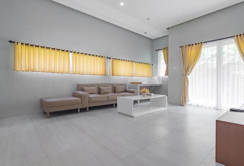 ペンション Reddoorz Resort Syariah Near D Castello Ciater Subang