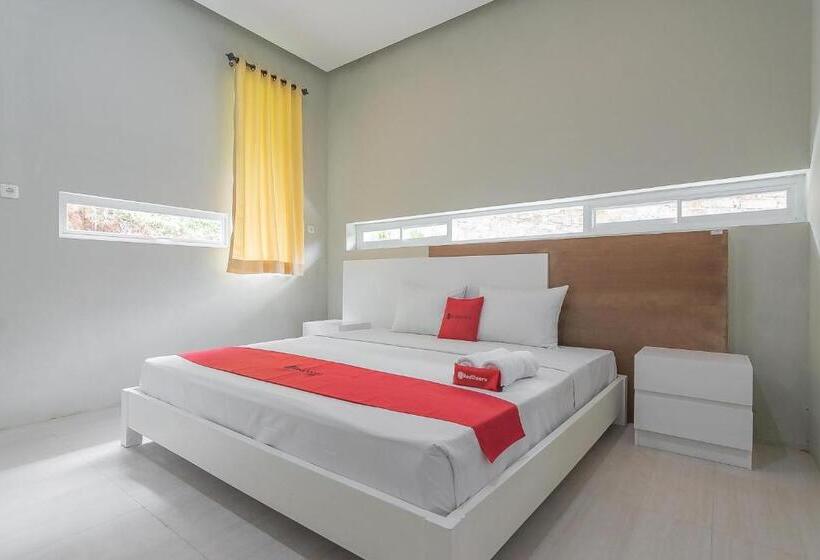 ペンション Reddoorz Resort Syariah Near D Castello Ciater Subang