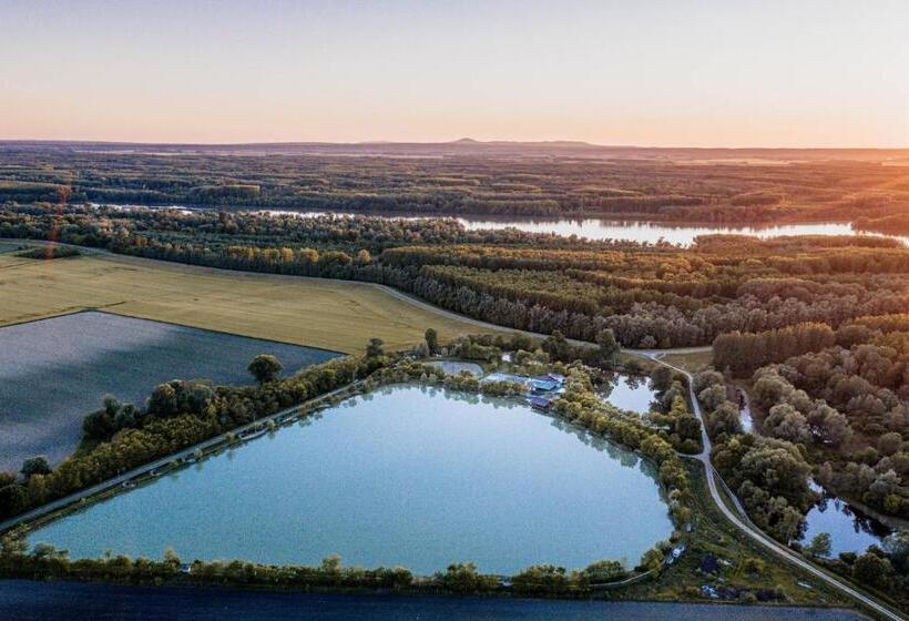 פנסיון Tíztó Vendégház