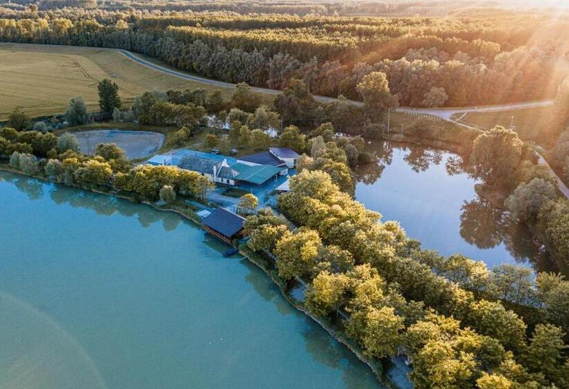 פנסיון Tíztó Vendégház