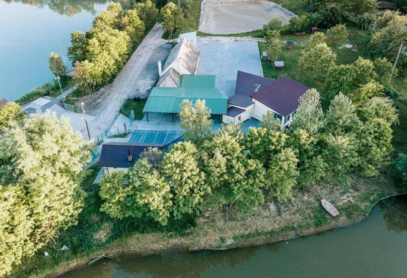 פנסיון Tíztó Vendégház