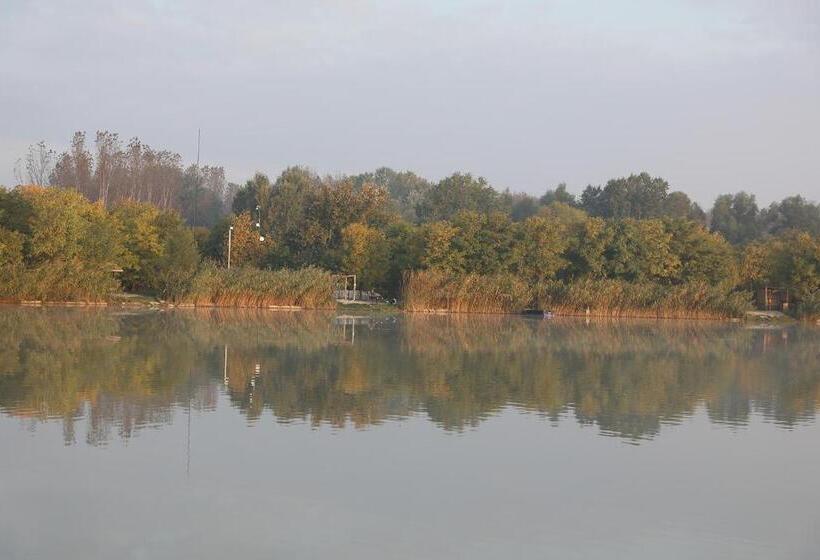 פנסיון Tíztó Vendégház