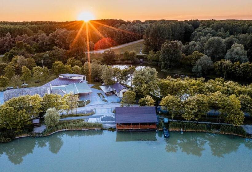 פנסיון Tíztó Vendégház