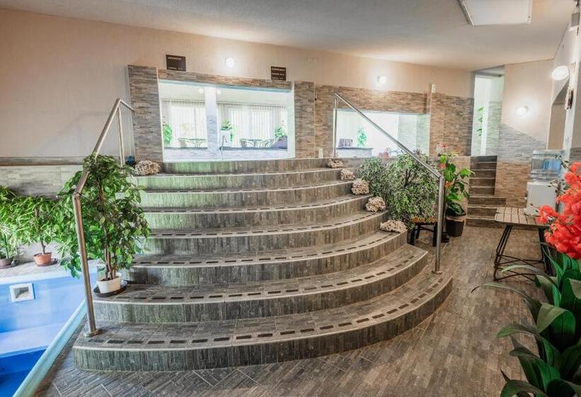 פנסיון Tíztó Vendégház