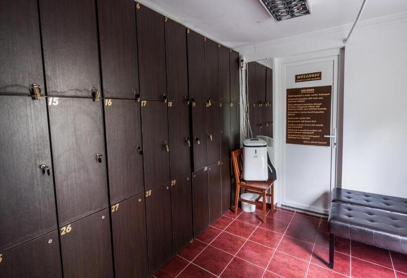 פנסיון Tíztó Vendégház