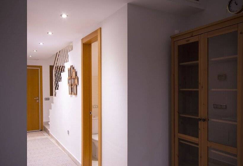 Penthouse M Reserva Del Higueron 3 Bedrooms. Transfer To The Beach And Train Station. Jacuzzi. Wifi