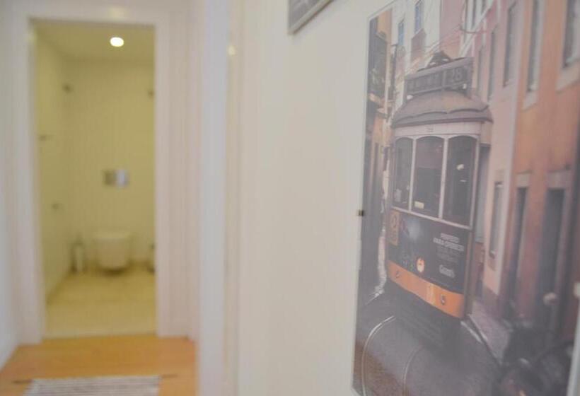 Tp Bombarda 5, Lisbon Deluxe Apartment