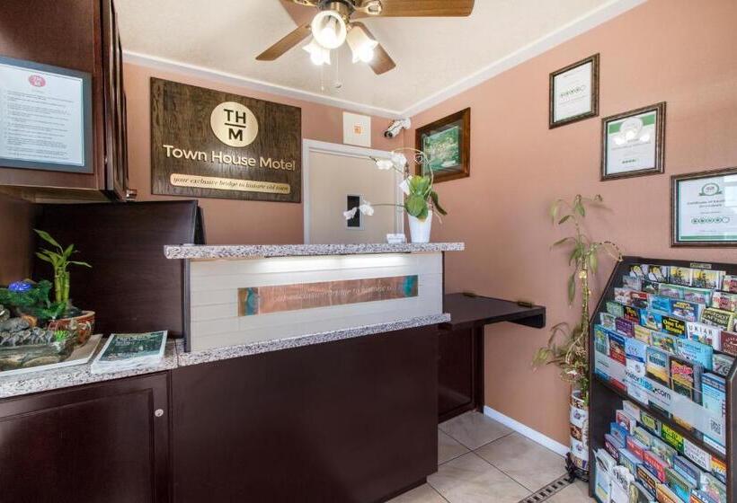 Eureka Town House Motel  Historic Old Town