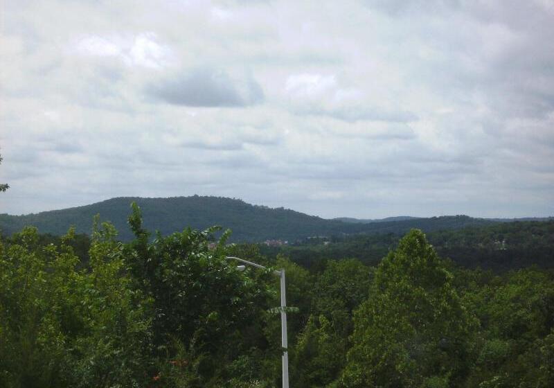 فندق All American Inn & Suites Branson