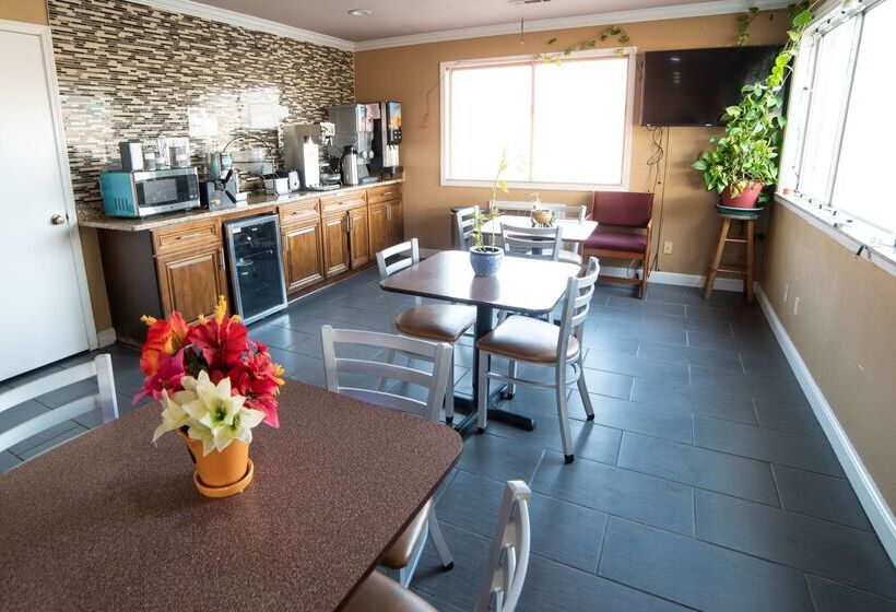 فندق Americas Best Value Inn And Suites Siloam Springs