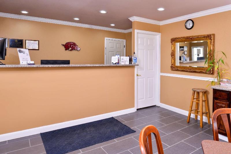 فندق Americas Best Value Inn And Suites Siloam Springs