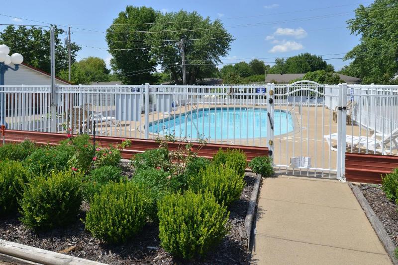 فندق Americas Best Value Inn And Suites Siloam Springs