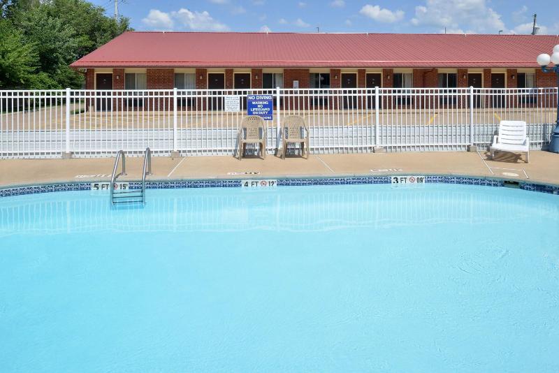 فندق Americas Best Value Inn And Suites Siloam Springs