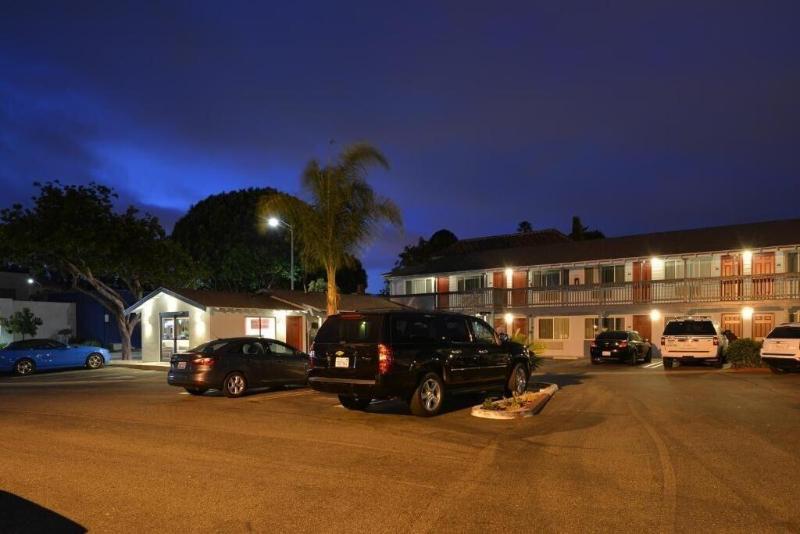 فندق Avenue Inn Downtown District Slo