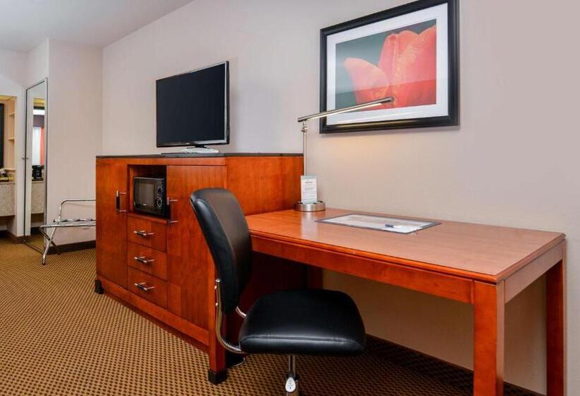 فندق Best Western Executive Inn