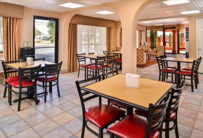 فندق Best Western Executive Inn