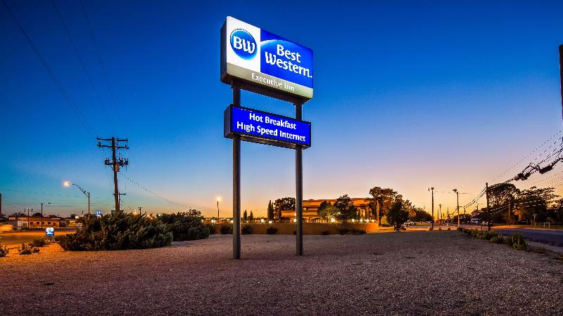 فندق Best Western Executive Inn