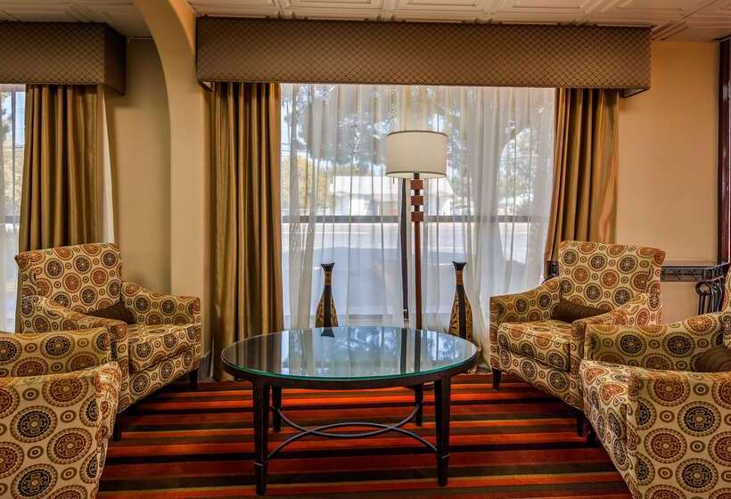 فندق Best Western Executive Inn