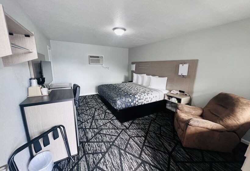 Отель Budget Inn Oskaloosa