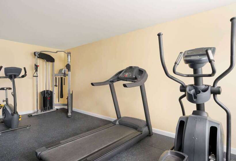 ホテル Days Inn By Wyndham Middletown/newport Area