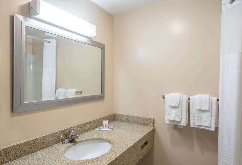 ホテル Days Inn By Wyndham Middletown/newport Area