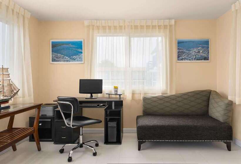 ホテル Days Inn By Wyndham Middletown/newport Area